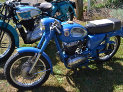  <a style='color: #fff;' href='/uploaded/photo/fete-de-la-locomotion-53dbcefba38ad.jpg'>(Télécharger)</a>