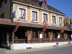  <a style='color: #fff;' href='/uploaded/photo/la-finette-arbois-58fe3d50c1ef8.jpg'>(Télécharger)</a>