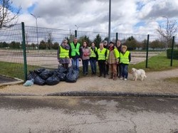  <a style='color: #fff;' href='/uploaded/photo/nettoyage-de-printemps-2023-6465c64f7dc36.jpg'>(Télécharger)</a>