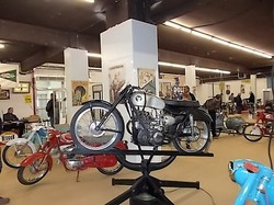  <a style='color: #fff;' href='/uploaded/photo/salon-auto-moto-retro-dijon-57080744101f5.jpg'>(Télécharger)</a>